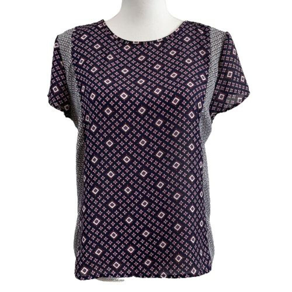 Olive & Oak Women's Medium Geometric Print Short Sleeve Top - Navy/Red/White